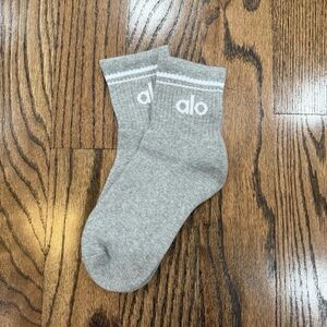 Alo Throwback socks 1 pair brand new